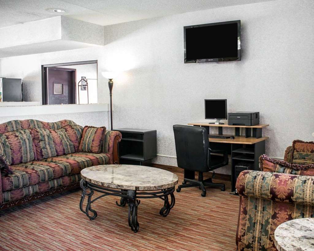 Clarion Pointe Hotel Archdale ภายใน รูปภาพ