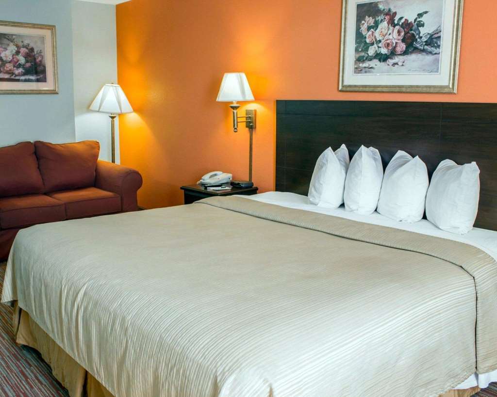 Clarion Pointe Hotel Archdale ห้อง รูปภาพ