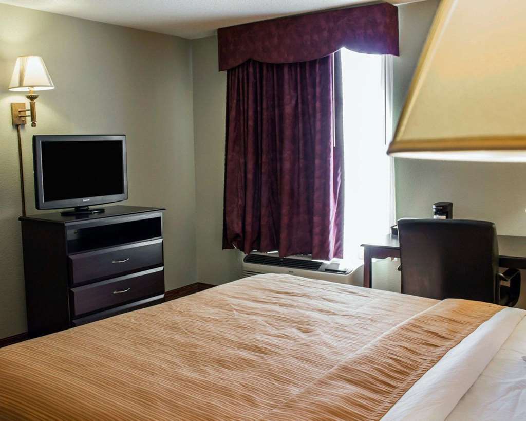 Clarion Pointe Hotel Archdale ห้อง รูปภาพ
